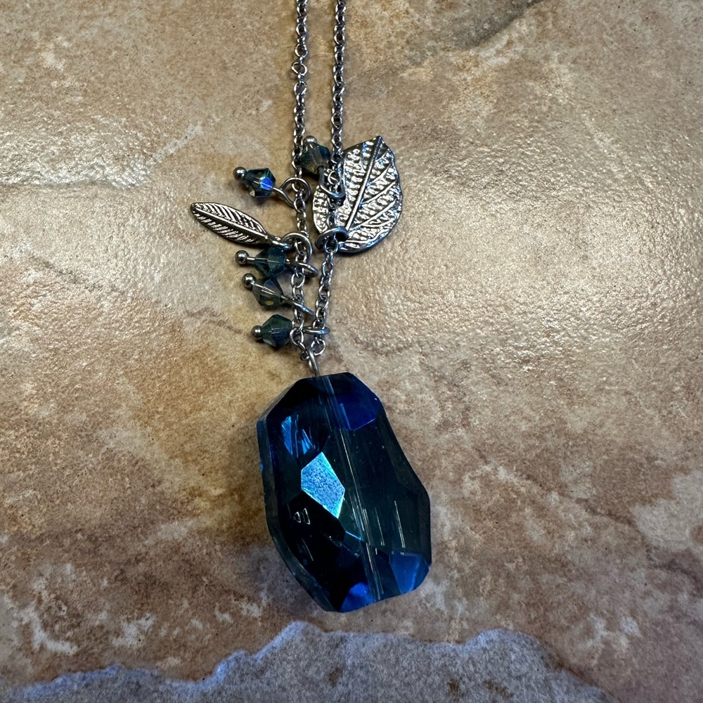 Elegant Blue Crystal Leaf Pendant Necklace